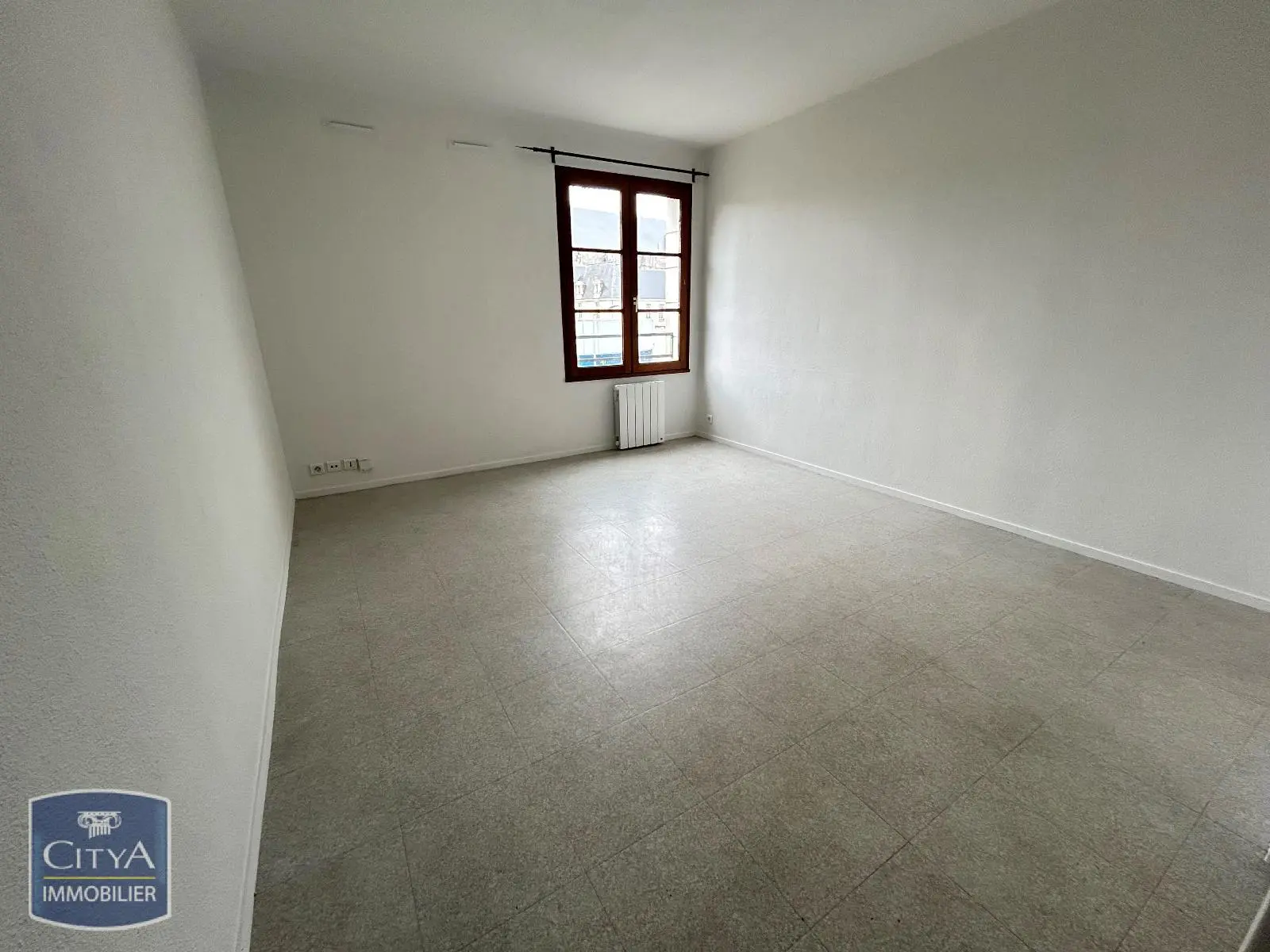 Photo 1 Appartement 1 pièce 21.81m²