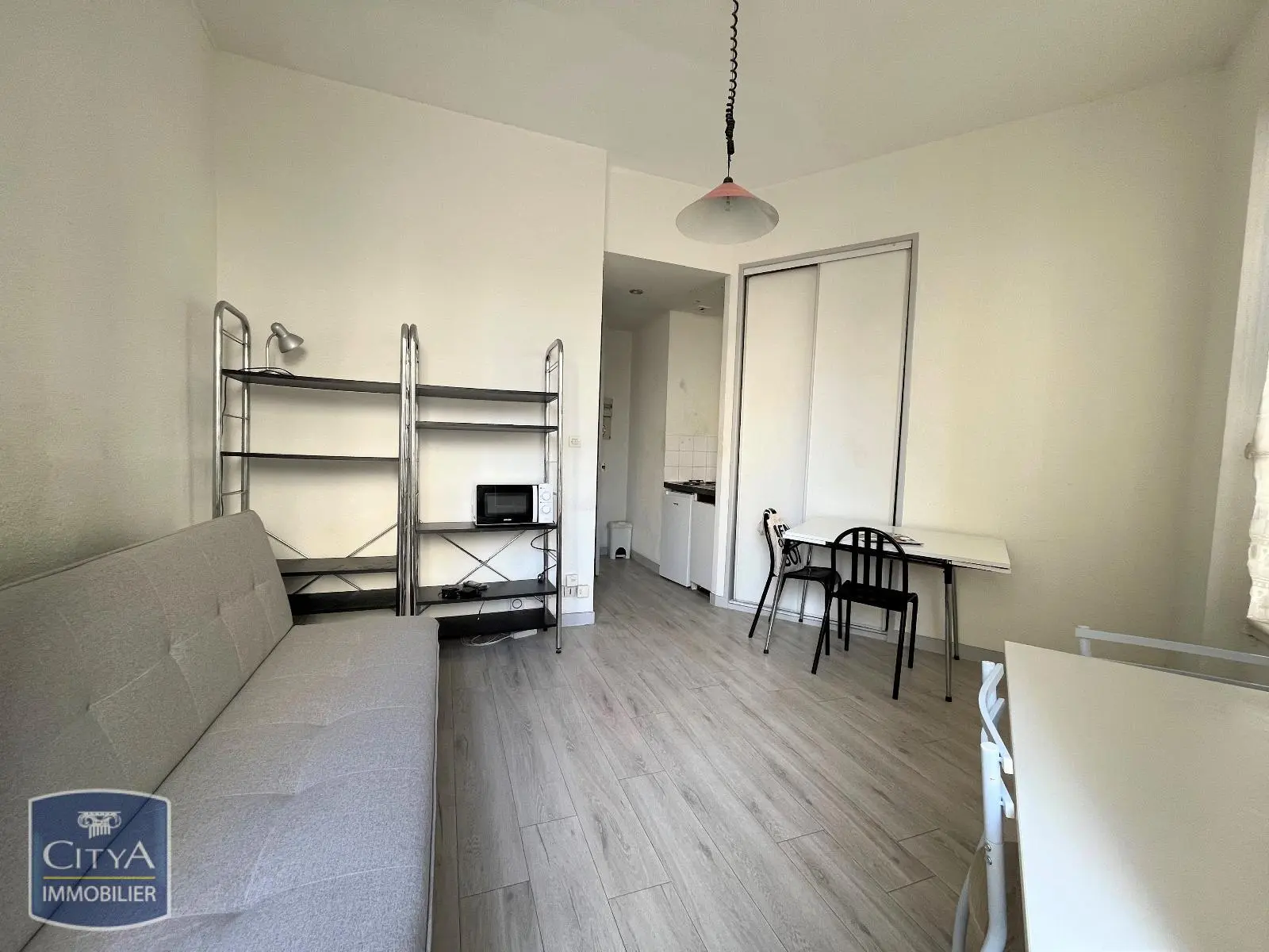 Photo 2 Appartement 1 pièce 20.35m²