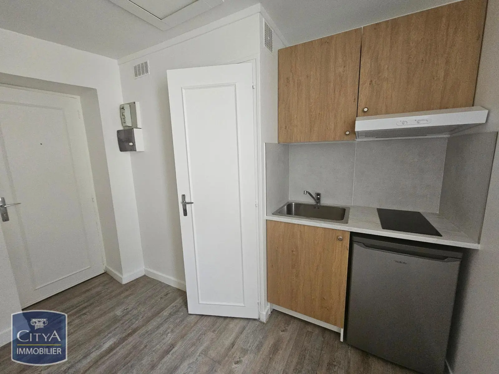 Photo 3 Appartement 1 pièce 11.4m²
