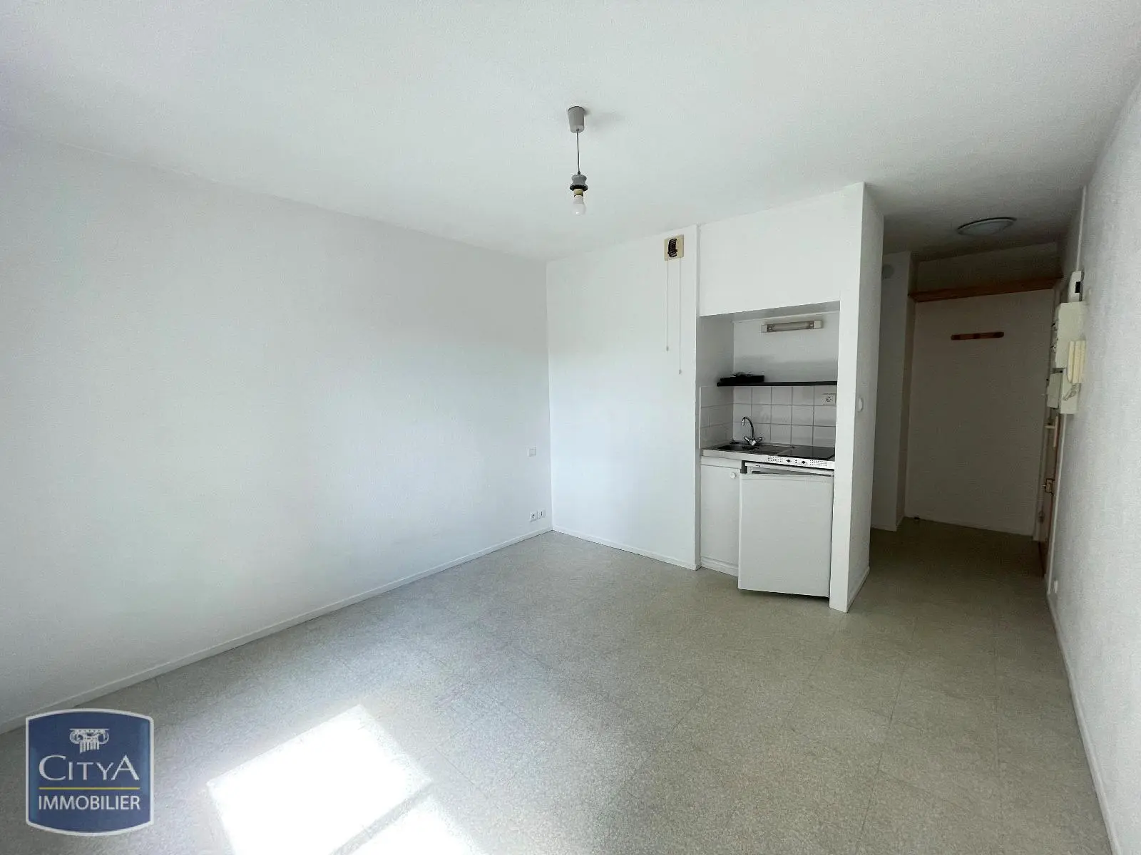 Photo 1 Appartement 1 pièce 18.95m²