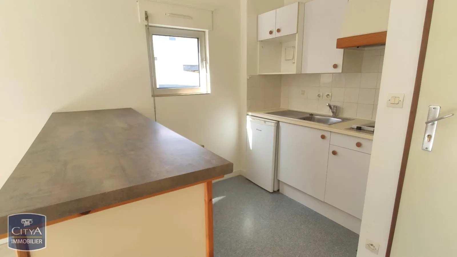Photo 2 Appartement 2 pièces 27.94m²