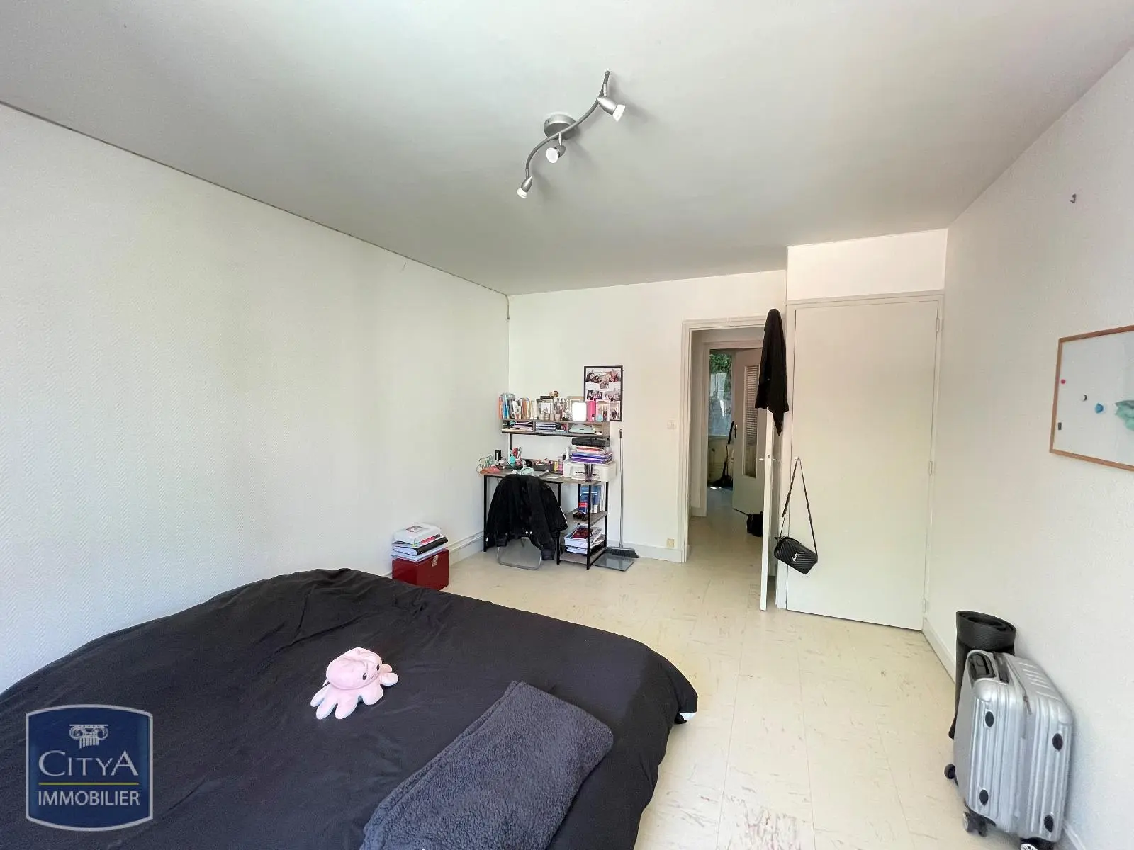 Photo 2 Appartement 1 pièce 26.85m²