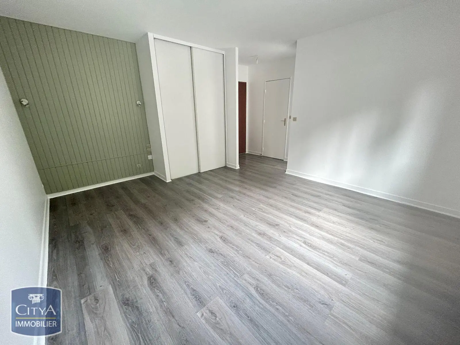 Photo 1 Appartement 1 pièce 28.63m²