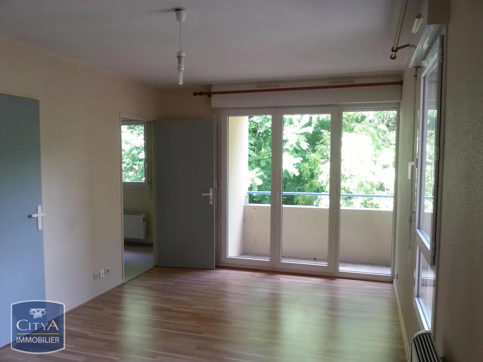 Photo 1 Appartement 1 pièce 27.46m²