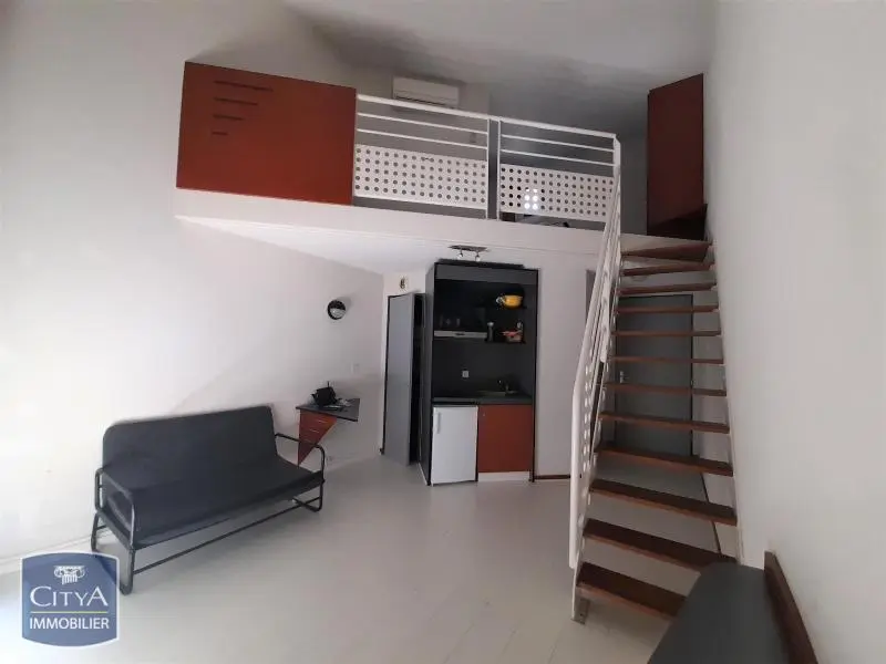 Photo 1 Appartement 1 pièce 28.8m²