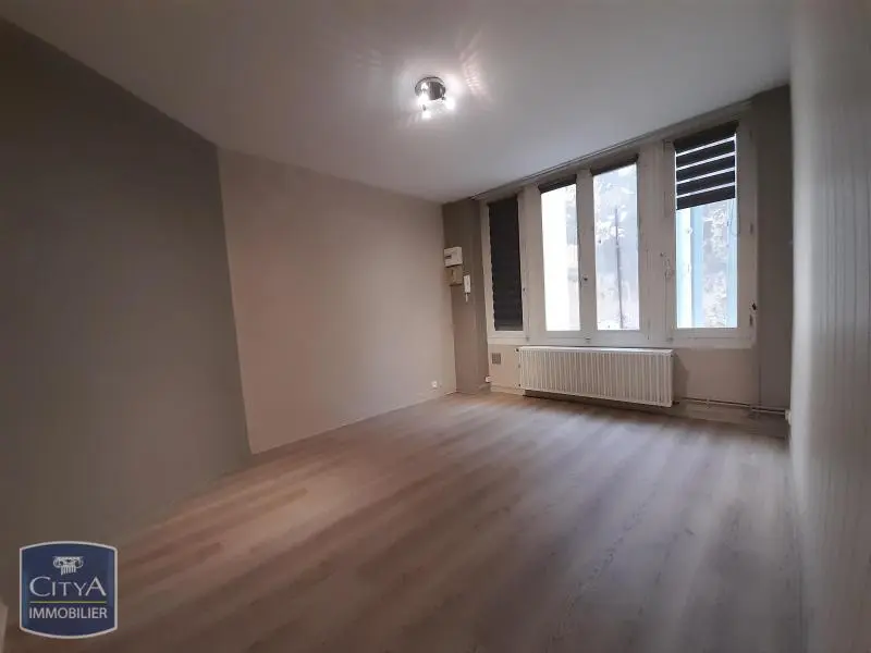 Photo 2 Appartement 1 pièce 22.13m²