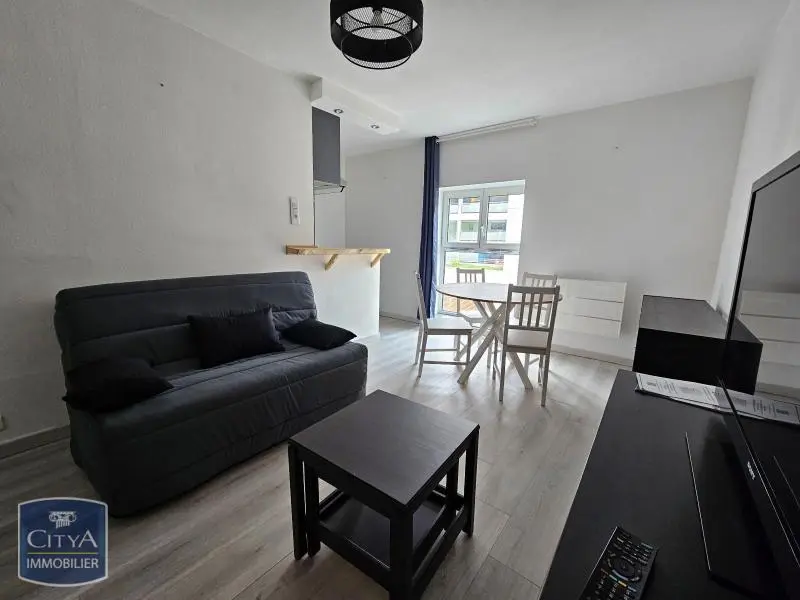 Photo 1 Appartement 1 pièce 22.89m²