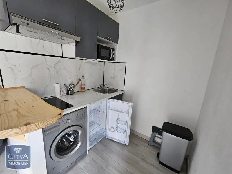 Photo 3 Appartement 1 pièce 22.89m²