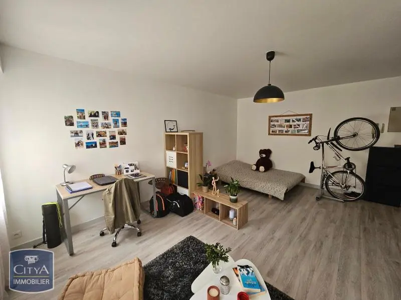 Photo 1 Appartement 1 pièce 33.73m²