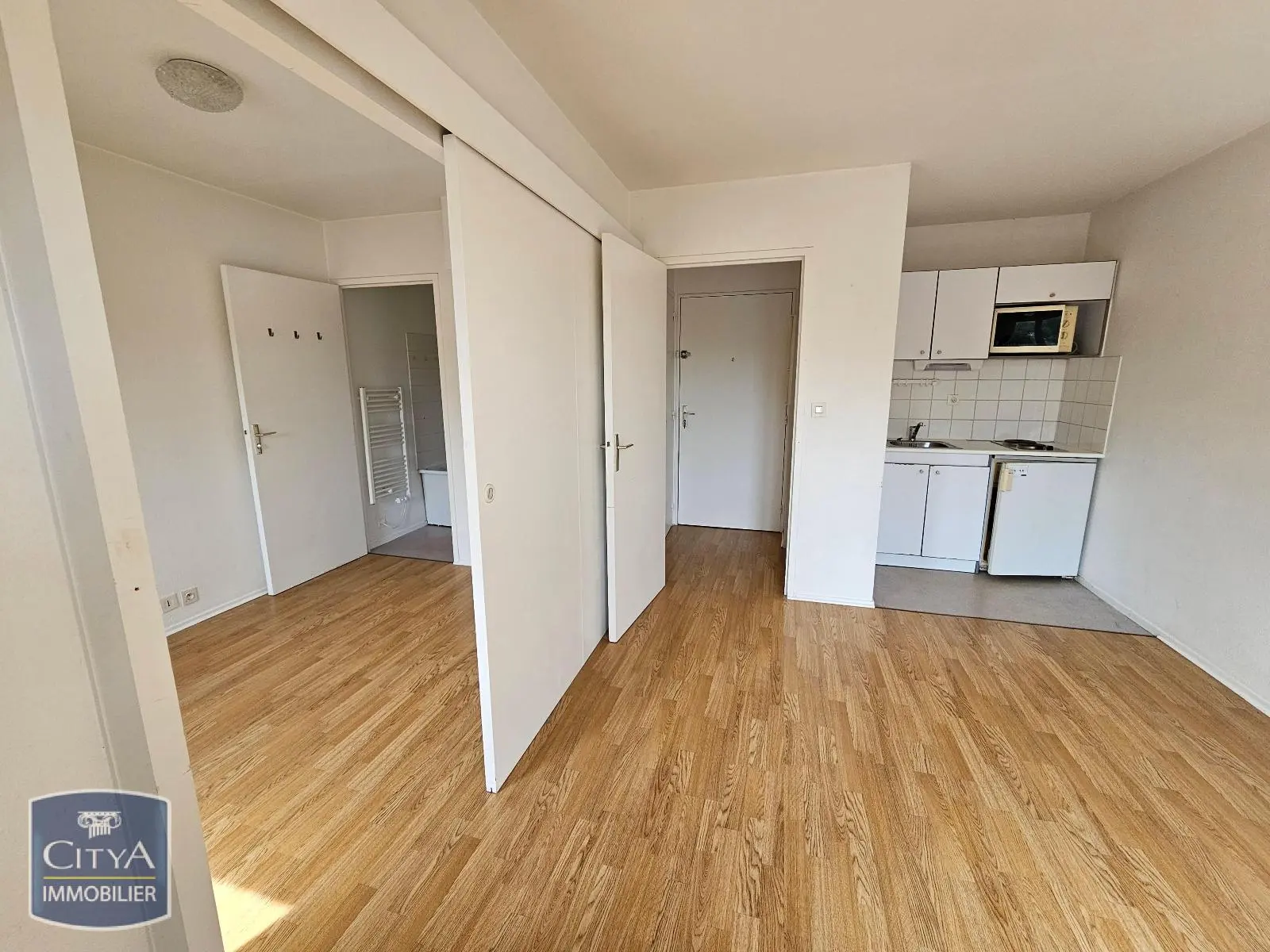 Photo 1 Appartement 1 pièce 25.47m²
