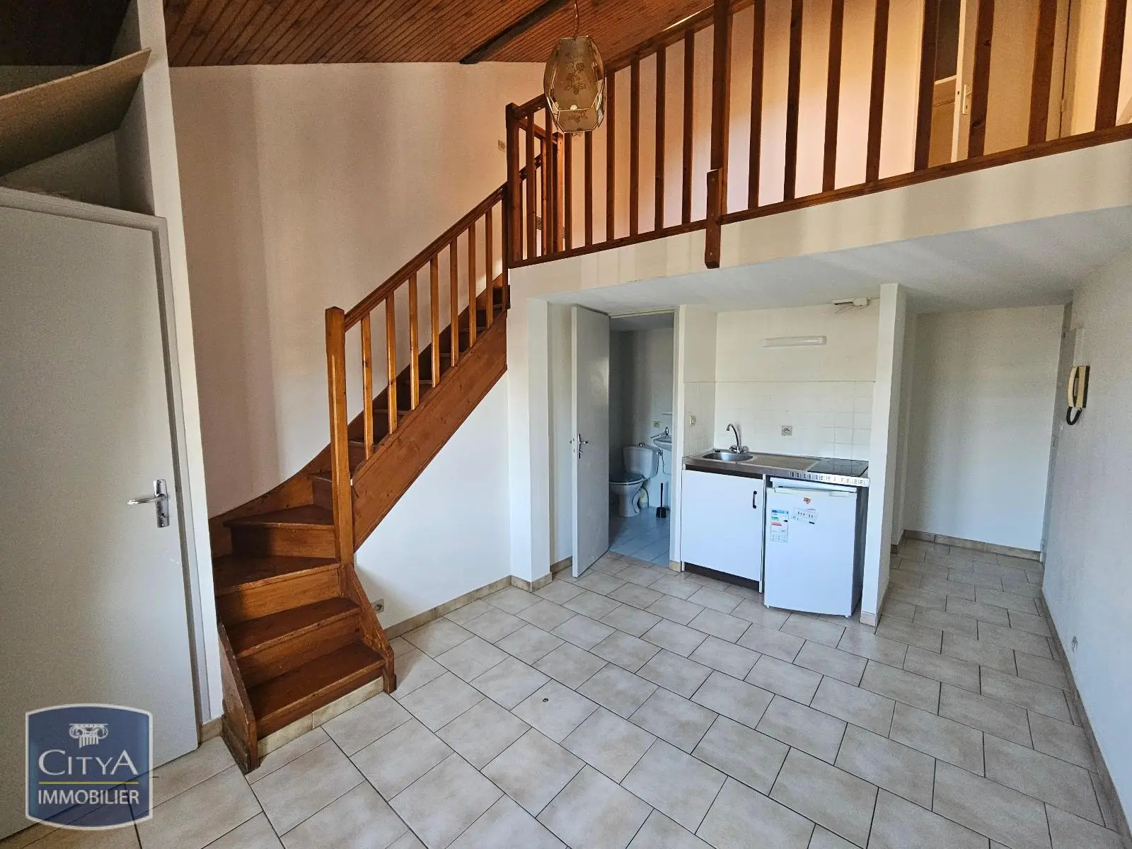 Photo 1 Appartement 1 pièce 24.27m²