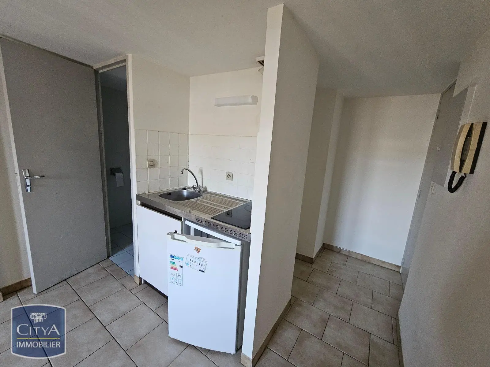 Photo 3 Appartement 1 pièce 24.27m²