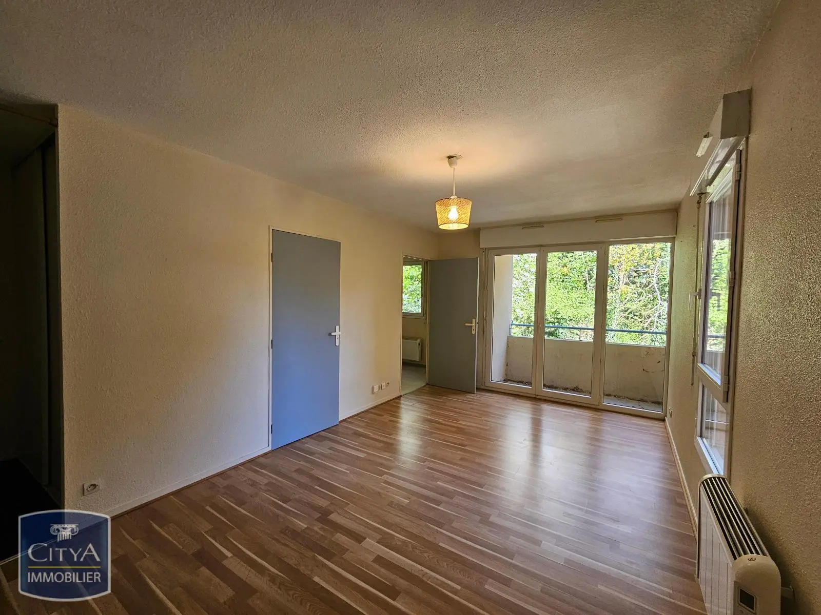 Photo 2 Appartement 1 pièce 27.46m²