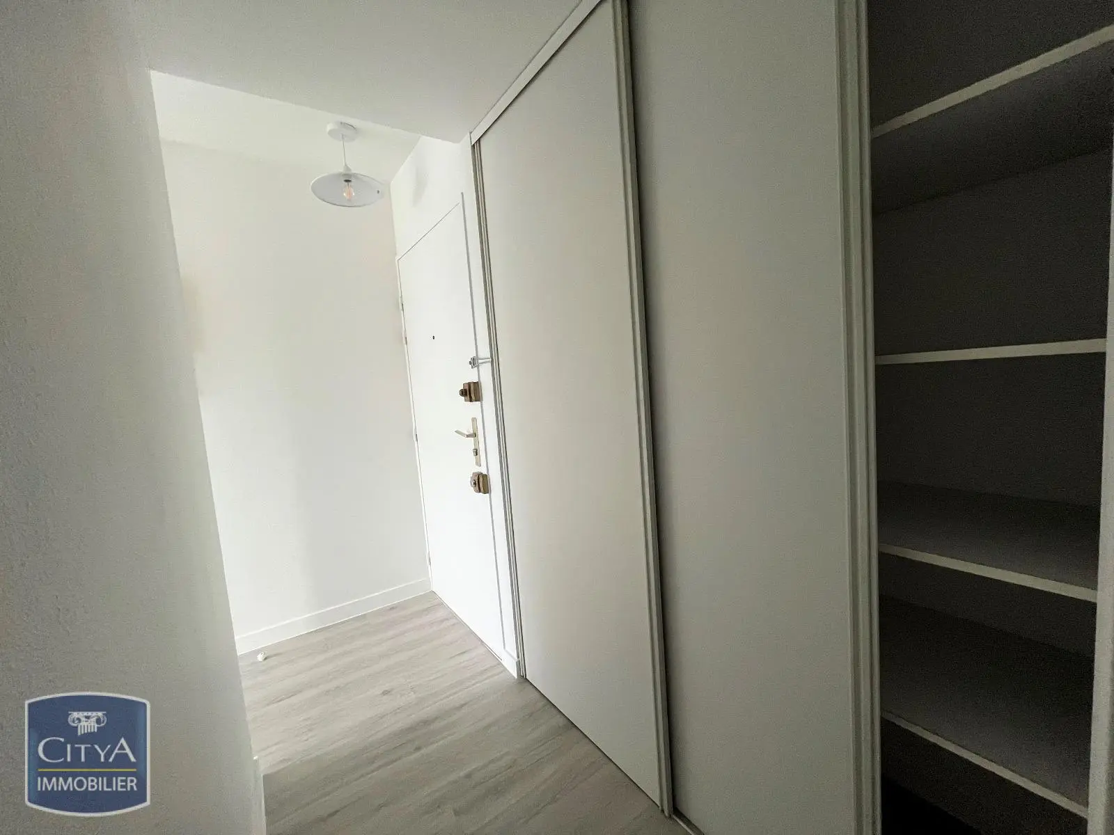 Photo 5 Appartement 1 pièce 27.77m²