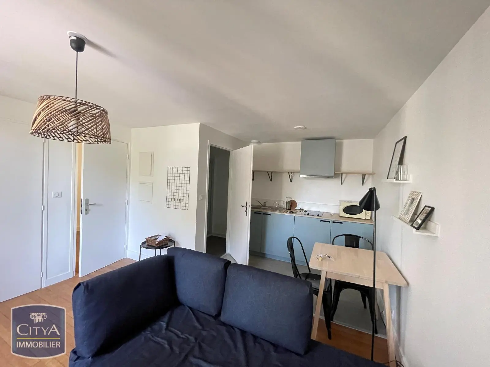 Photo 2 Appartement 1 pièce 21.74m²