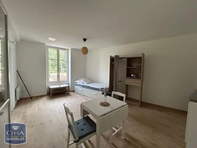 Photo 2 Appartement 1 pièce 24.81m²