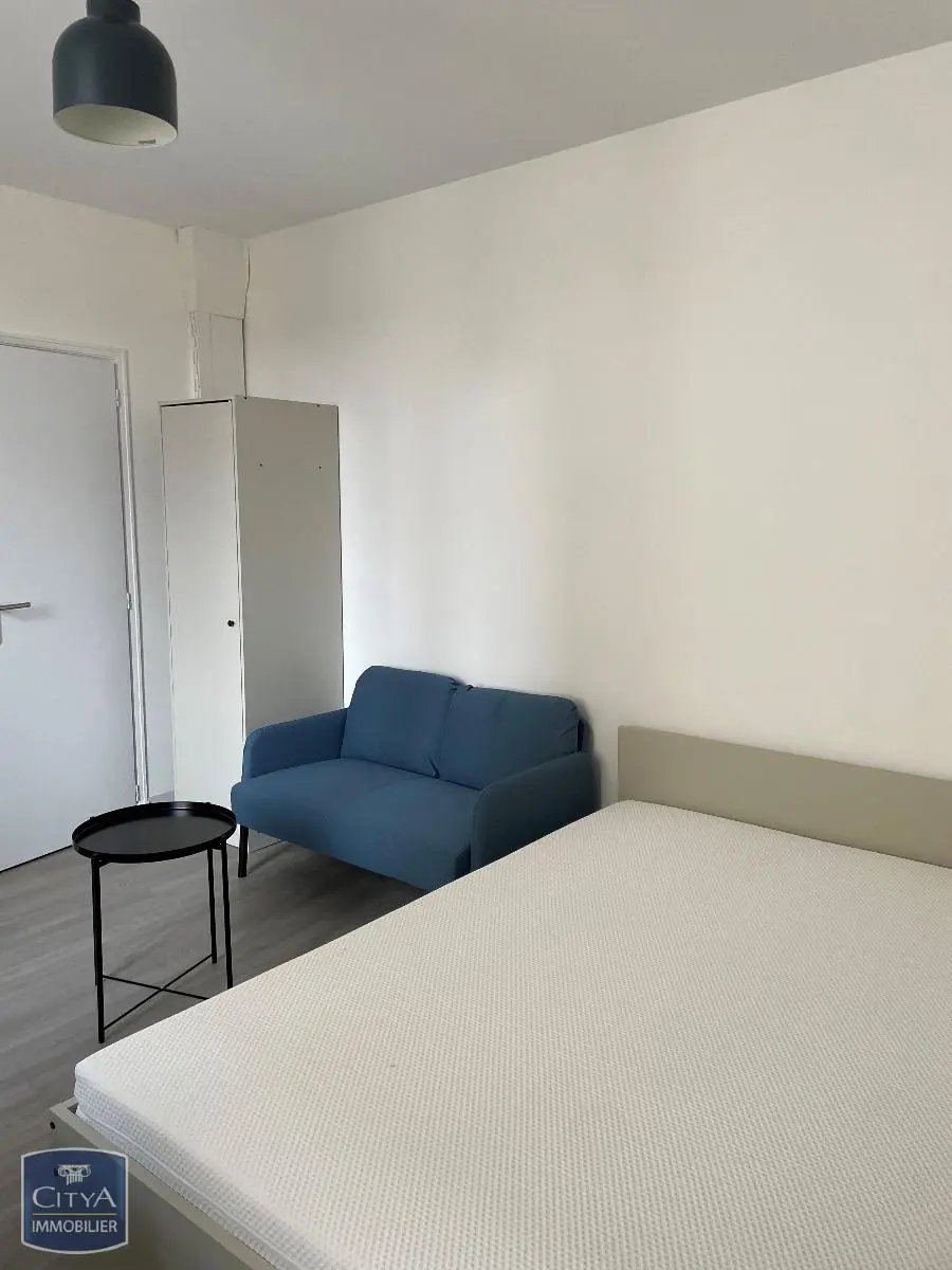 Photo 2 Appartement 1 pièce 17.79m²
