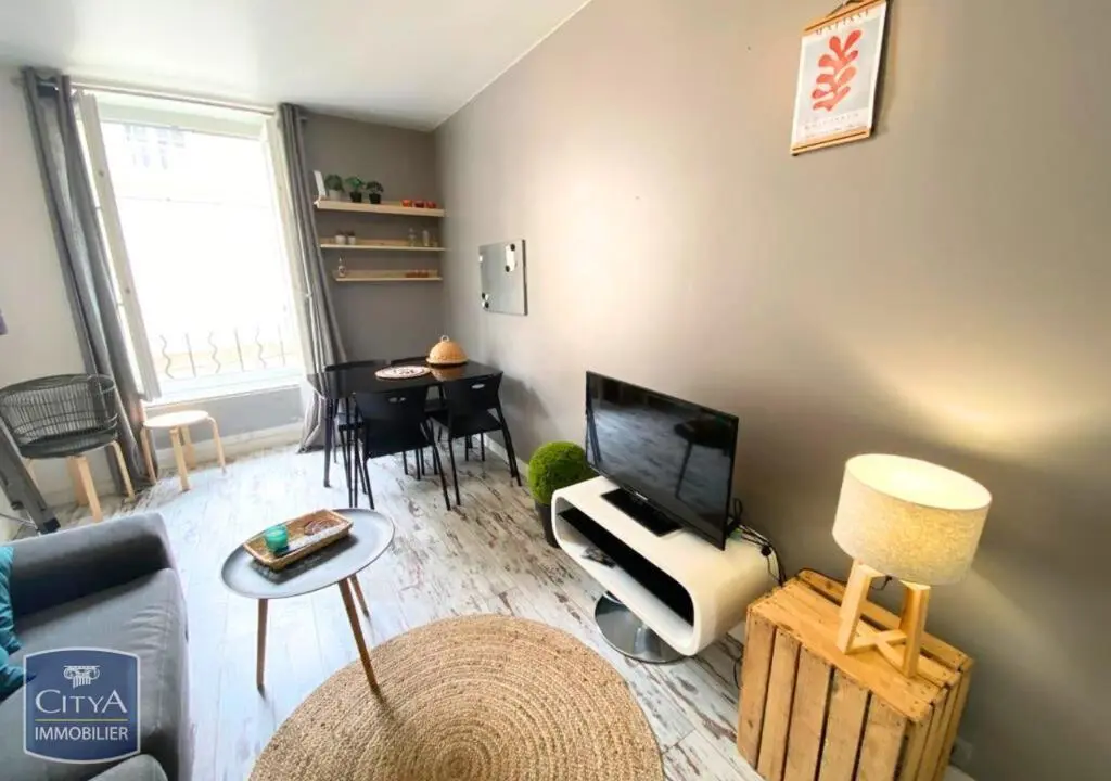 Photo 2 Appartement 1 pièce 17.83m²