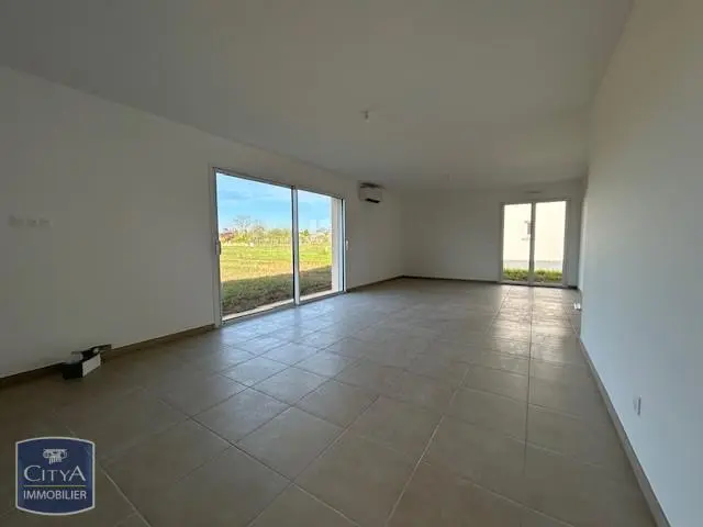 Photo 1 Maison 4 pièces 111.88m²