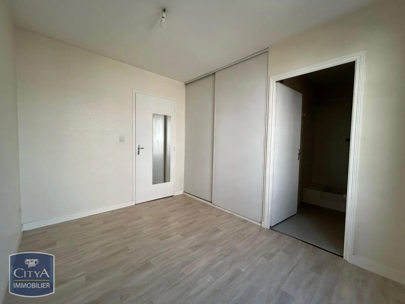 Photo 5 Appartement 1 pièce 33.87m²
