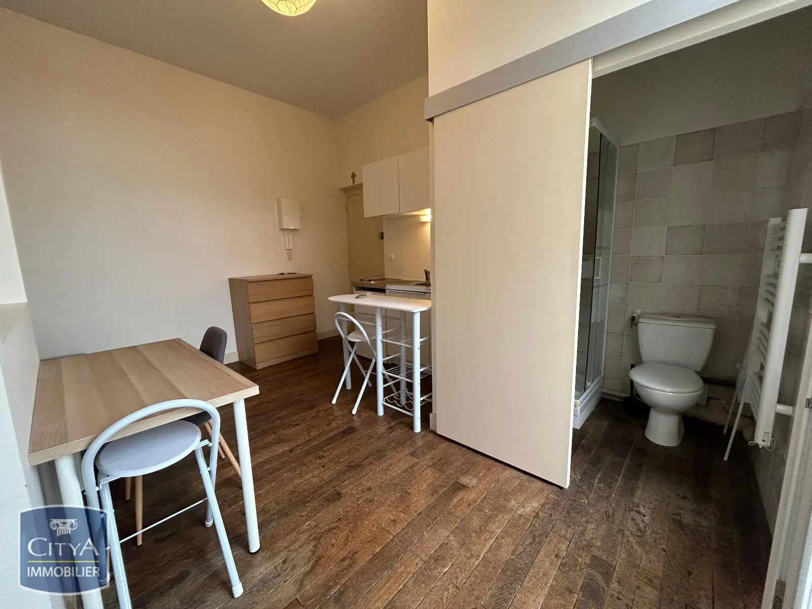 Photo 1 Appartement 1 pièce 15.79m²