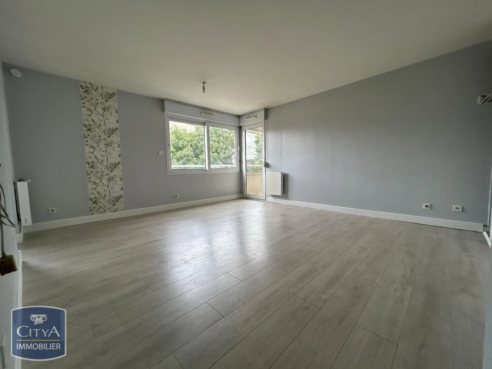 Photo 1 Appartement 1 pièce 33.89m²