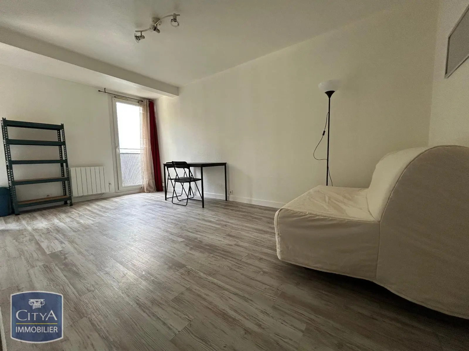 Photo 1 Appartement 1 pièce 23.65m²