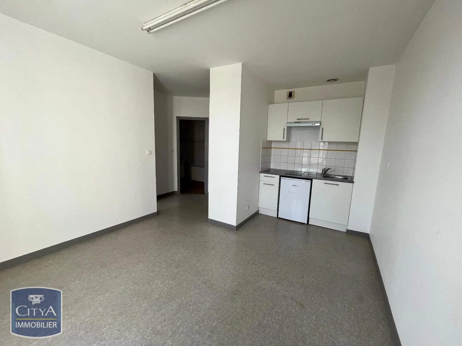 Photo 1 Appartement 1 pièce 30.4m²