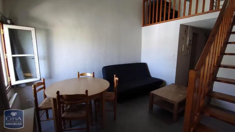 Photo 1 Appartement 1 pièce 32.47m²