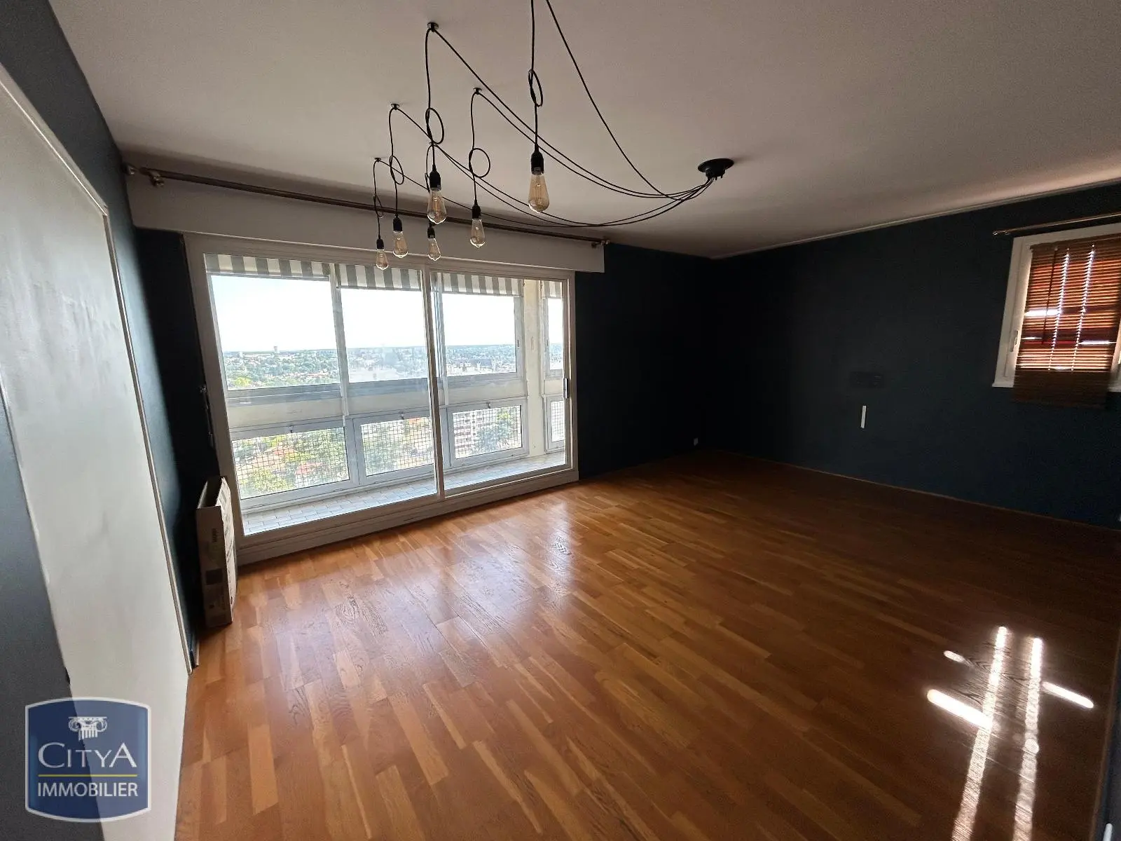 Photo 1 Appartement 5 pièces 107.3m²