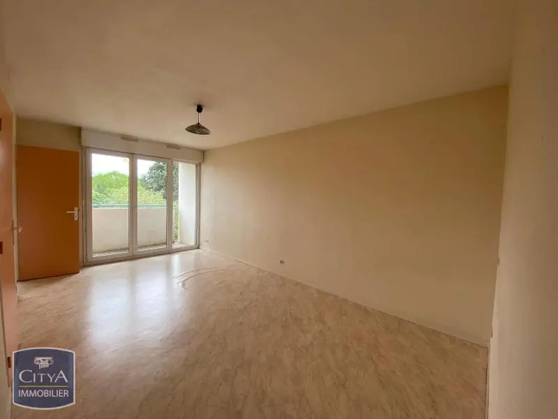 Photo 1 Appartement 1 pièce 28.13m²