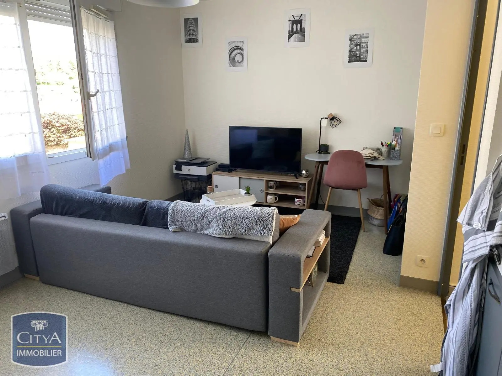 Photo 1 Appartement 1 pièce 32.9m²