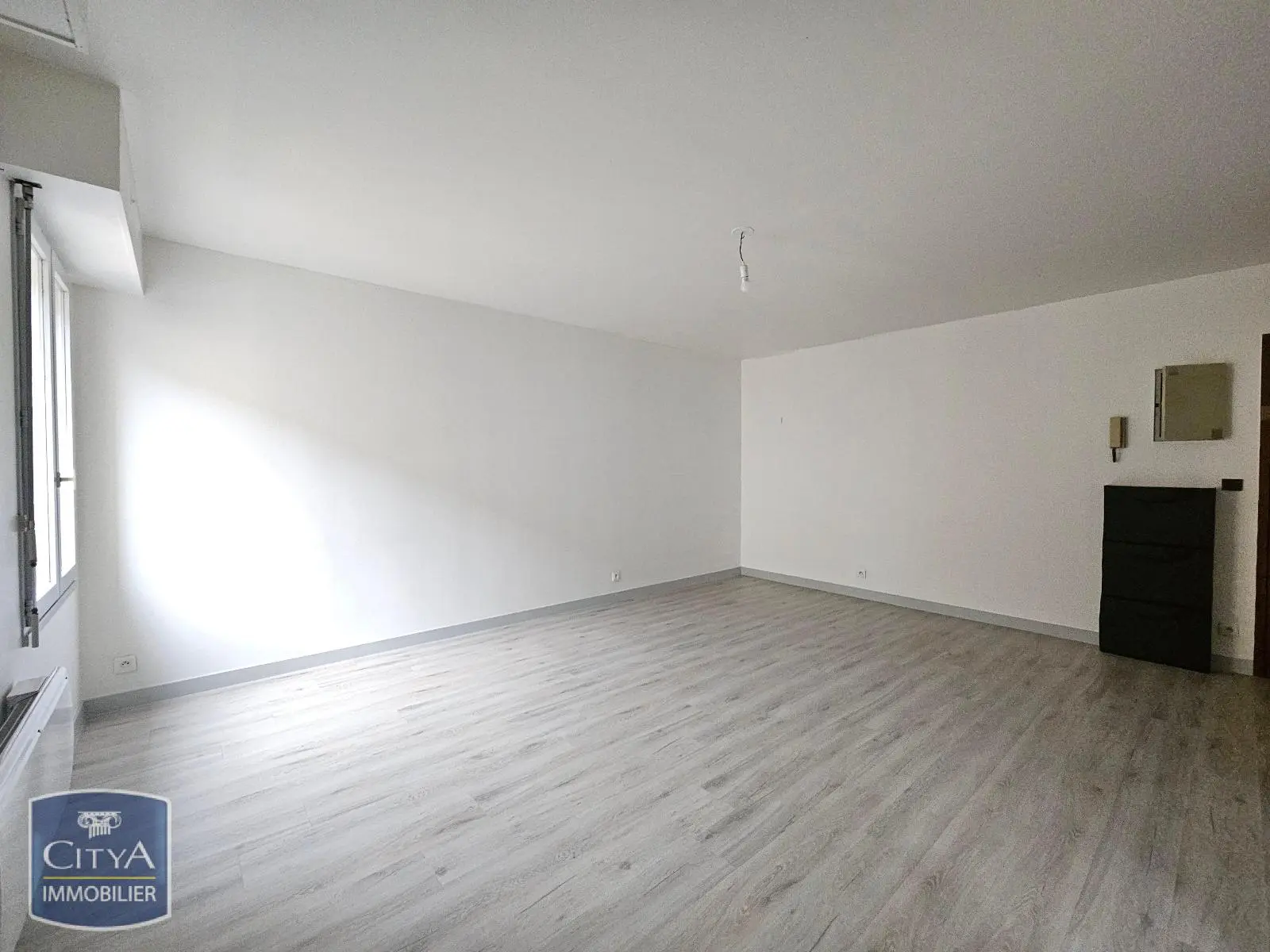 Photo 2 Appartement 1 pièce 33.73m²