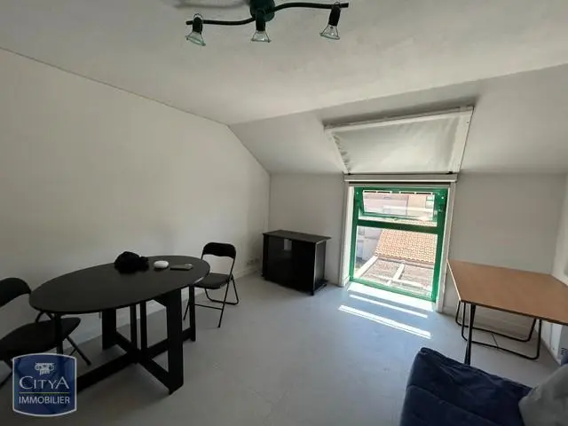 Photo 1 Appartement 1 pièce 20.37m²