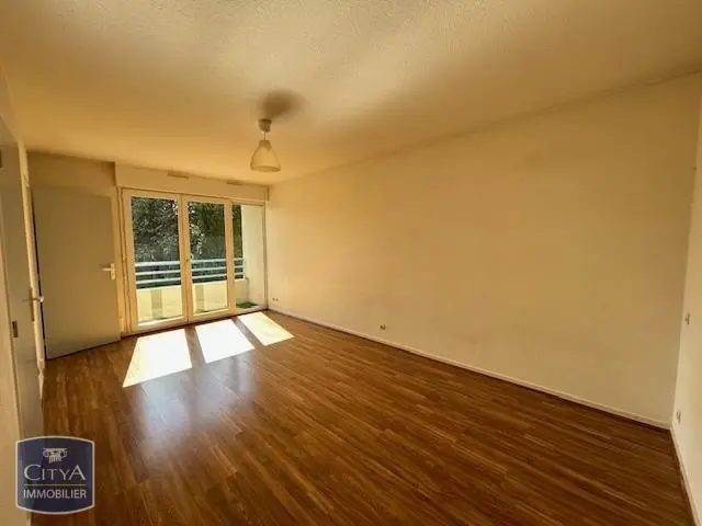 Photo 1 Appartement 1 pièce 28.06m²