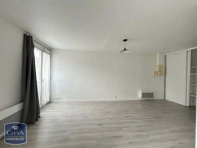 Photo 2 Appartement 1 pièce 27.19m²