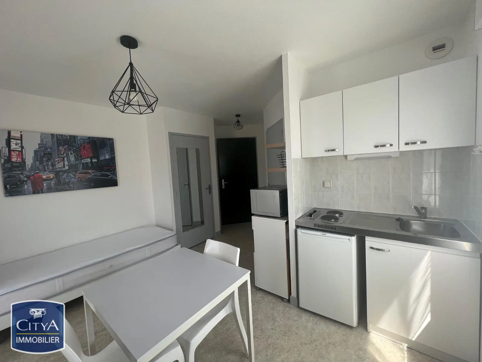 Photo 2 Appartement 1 pièce 19.61m²