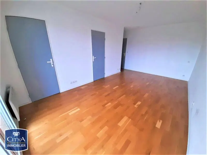 Photo 1 Appartement 1 pièce 28.02m²
