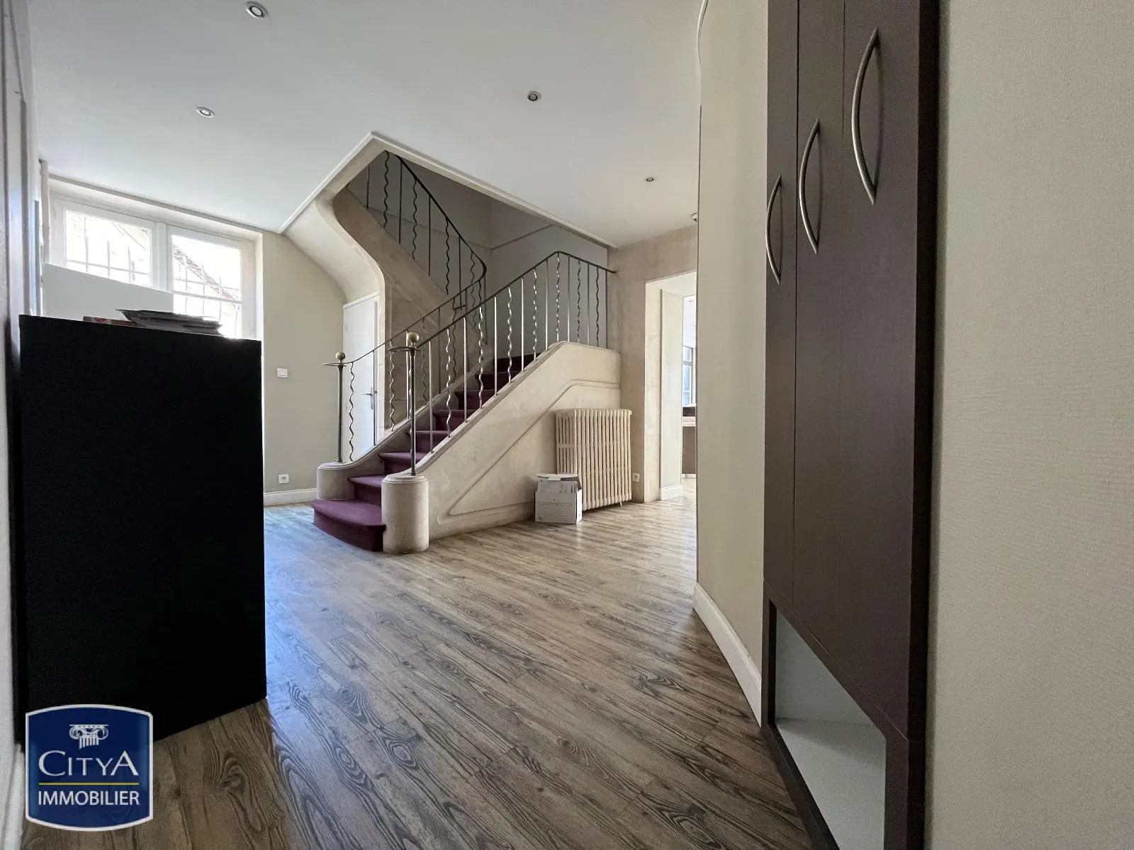 Photo 5 Local Commercial