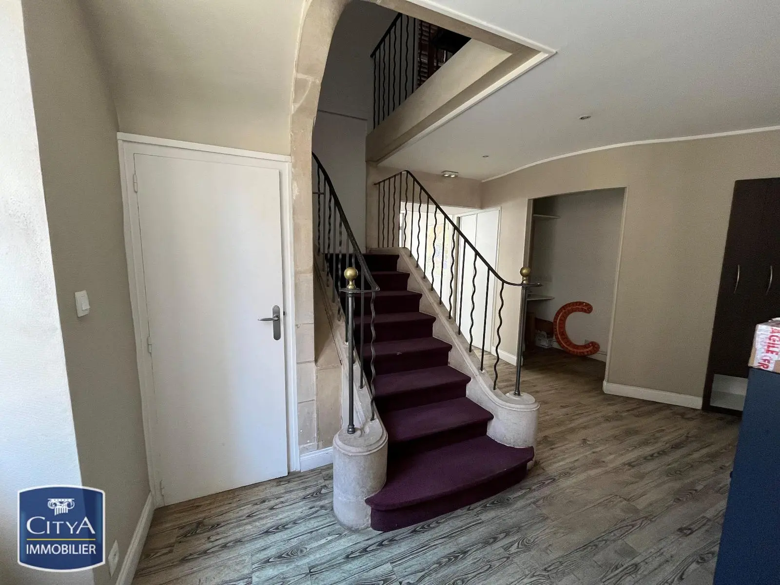 Photo 9 Local Commercial