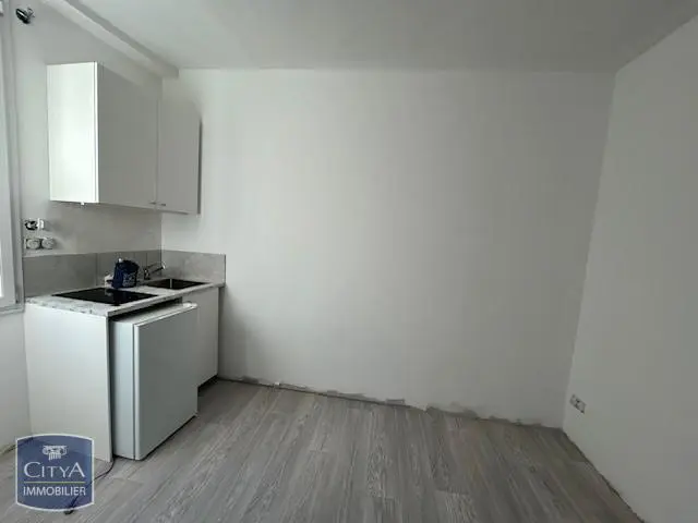 Photo 2 Appartement 1 pièce 11.75m²