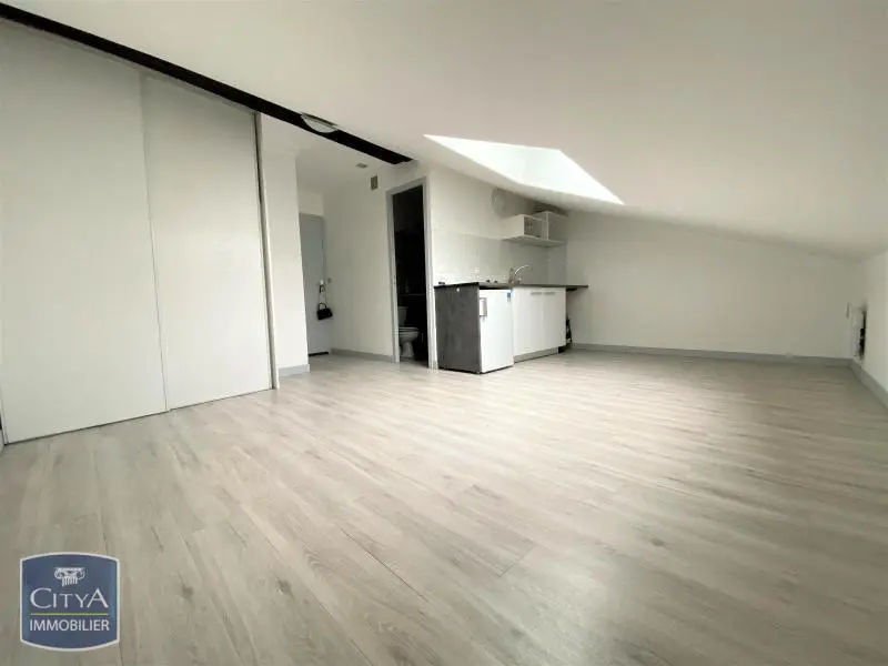 Photo Appartement 1 pièce 14.89m²