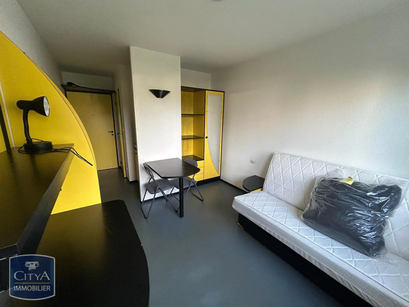 Photo 2 Appartement 1 pièce 16.04m²
