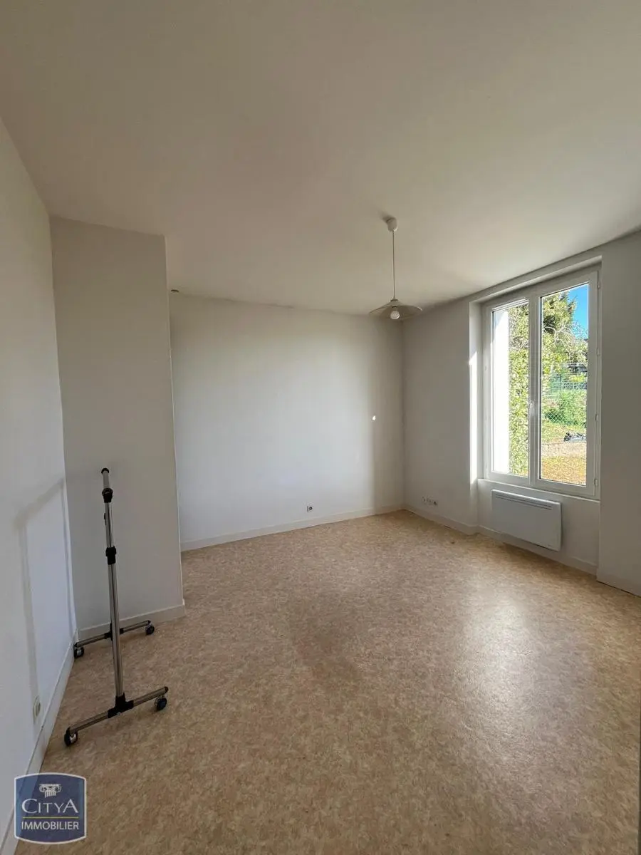 Photo 2 Appartement 1 pièce 18.57m²
