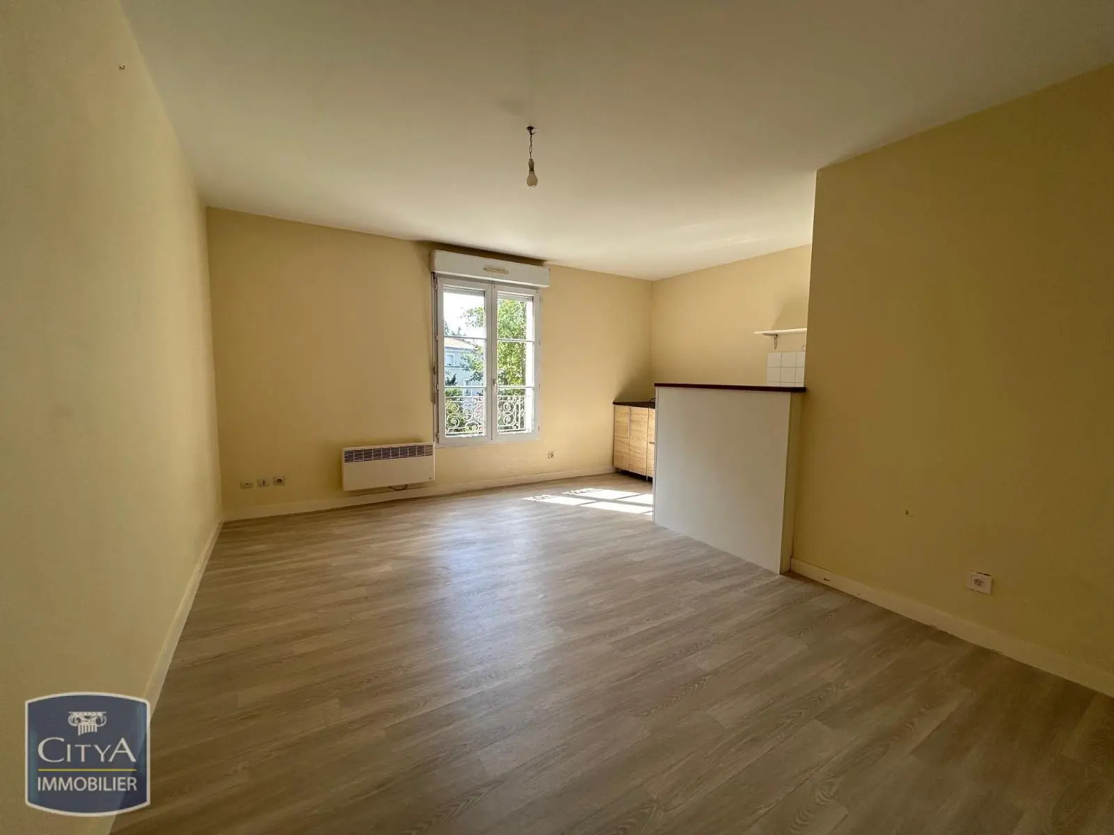 Photo 1 Appartement 1 pièce 33.87m²