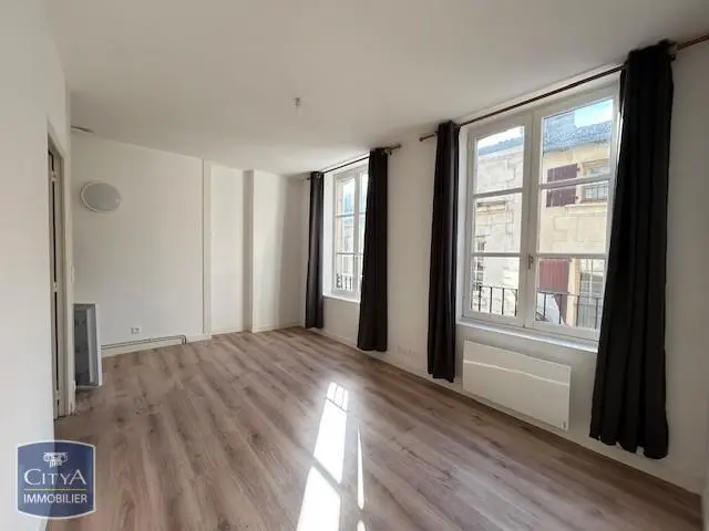 Photo 1 Appartement 2 pièces 30.77m²