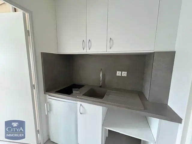 Photo 3 Appartement 1 pièce 17.68m²