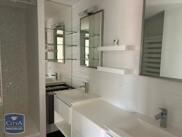 Photo 7 Appartement 3 pièces 117m²
