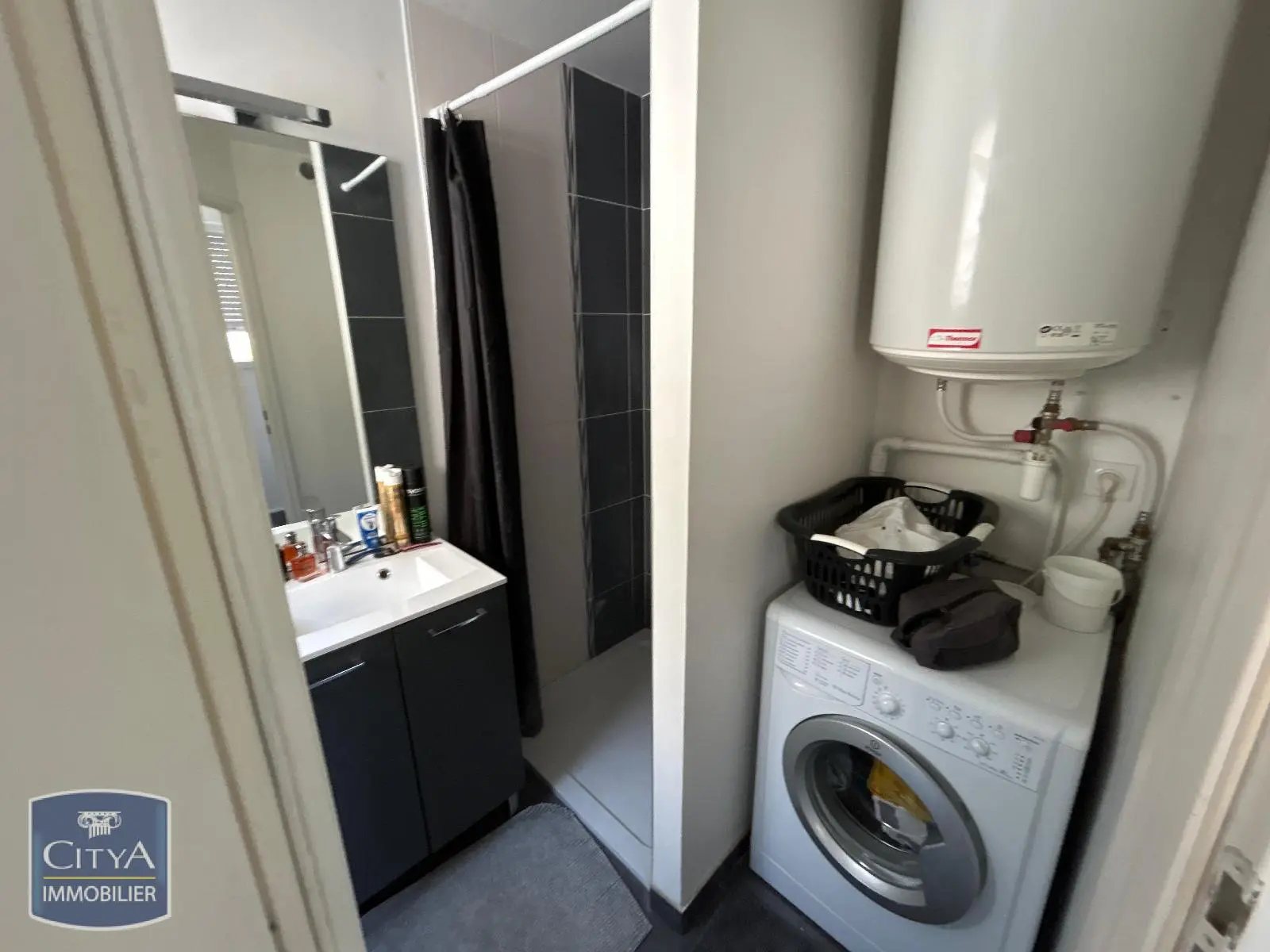 Photo 2 Appartement 1 pièce 22.74m²