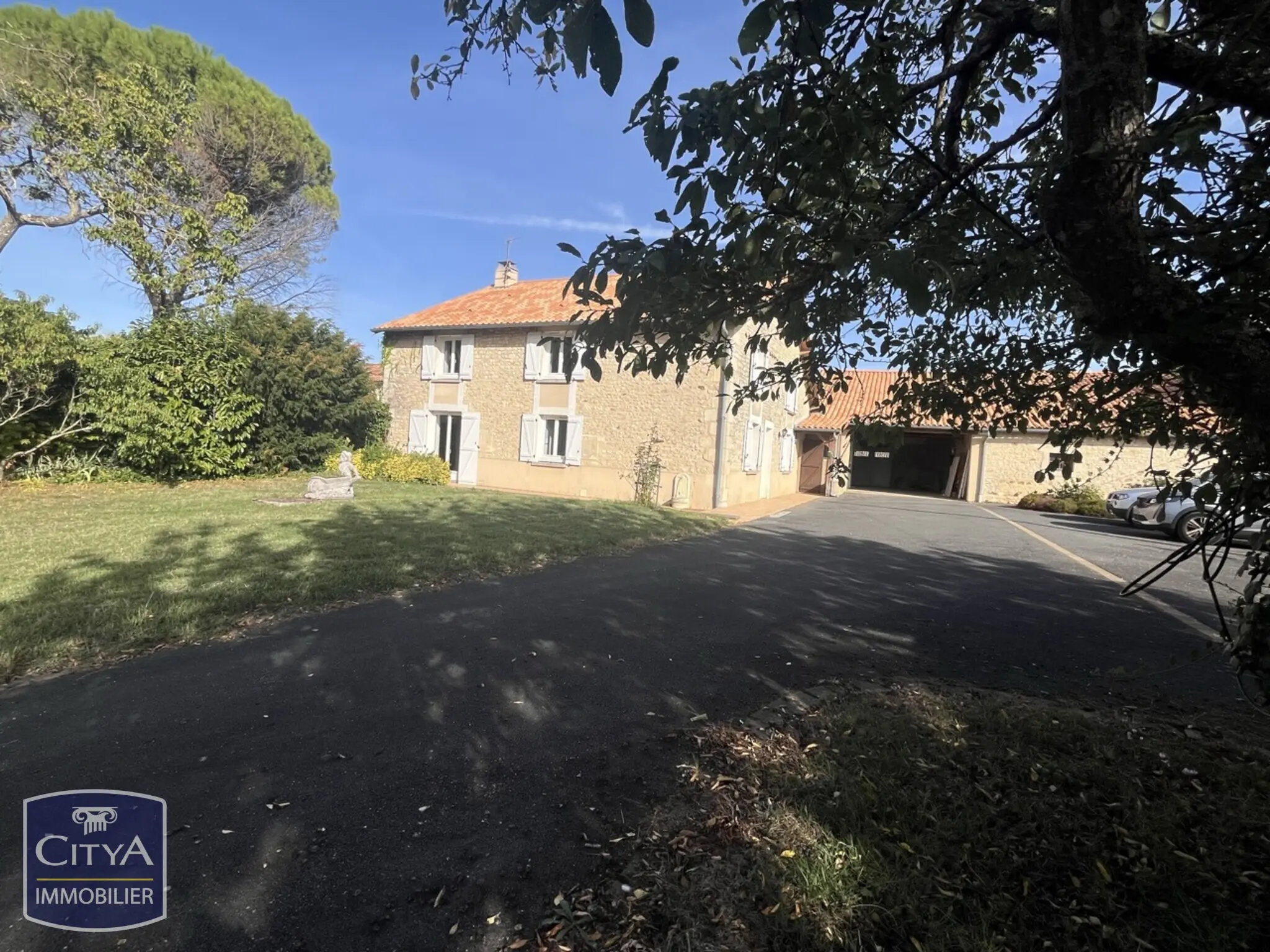 Photo 1 Maison 7 pièces 224.9m²
